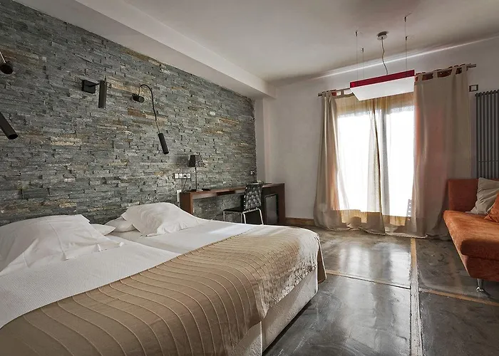 Casa Del Abad 호텔 암푸디아