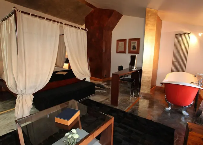 Casa Del Abad 암푸디아