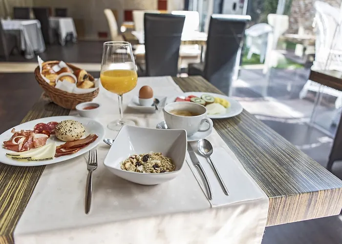 Casa Del Abad 호텔 암푸디아